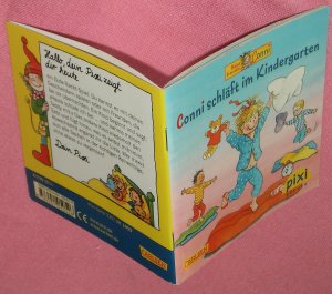 gebrauchtes Buch – Conni schläft im Kindergarten. Pixi Bücher 1999, WWS Pixi Serie 220 Neues von Conni. Mini-Buch