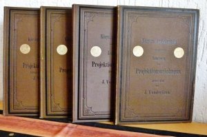 Lehrbuch des Projetionszeichnens (Erster Teil, Zweiter Teil, Dritter Teil - erste Hälfte, Dritter Teil - zweit Hälfte) komplett ; SEHR SELTEN (=Kleyers […]