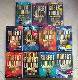 11 X Robert Ludlum - Das Moskau Virus + Das Scarletti Erbe + Die Janus Vergeltung + Der Janson Befehl + Die Lazarus Vendetta + Der Tristan Betrug + Die […]