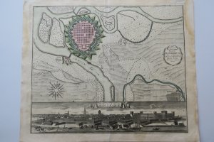 MANNHEIM. Um 1750. Kolor. Kupferstich mit Befestigungsgrundriß von Mannheim und darunter großer Gesamtansicht von der Rheinseite aus * (Prospect der churf […]