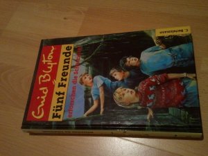 gebrauchtes Buch – Enid Blyton – Fünf Freunde erforschen die Schatzinsel - Band 1