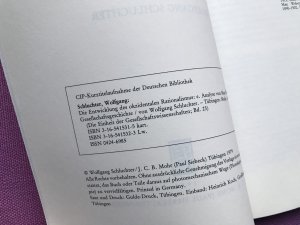 gebrauchtes Buch – Wolfgang Schluchter – Die Entwicklung des okzidentalen Rationalismus. Eine Analyse von Max Webers Gesellschaftsgeschichte