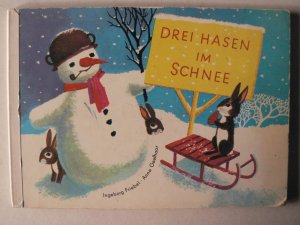 Drei Hasen im Schnee