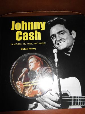 gebrauchtes Buch – Johnny Cash in Words, Pictures and Music - NEU