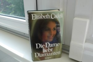 gebrauchtes Buch – ELIZABETH CADELL – DIE DAME LIEBT DIAMANTEN