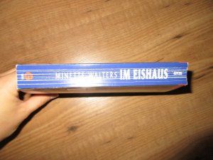 gebrauchtes Buch – Minette Walters – Im Eishaus