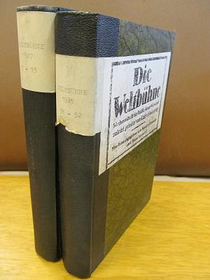 Die Weltbühne. Wochenschrift für Politik - Kunst - Wirtschaft. XXIII. Jahrgang 1927. Heft 1 – 13 und Heft 38 - 52 in 2 Bänden. ( Originalausgabe - kein […]