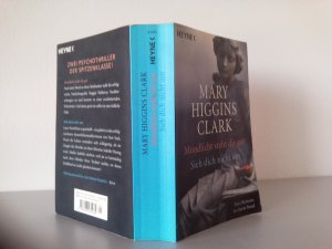 gebrauchtes Buch – Higgins Clark – Mondlicht steht dir gut/Sieh dich nicht um - Zwei Romane in einem Band