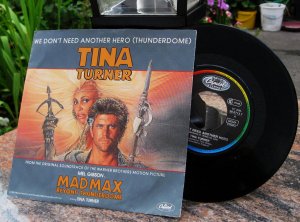 gebrauchter Tonträger – Tina Turner – Tina Turner - We Don't Need Another Hero