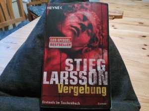 gebrauchtes Buch – Stieg Larsson – Vergebung (3)