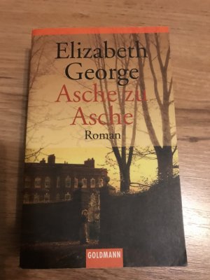 gebrauchtes Buch – Elizabeth George – Asche zu Asche