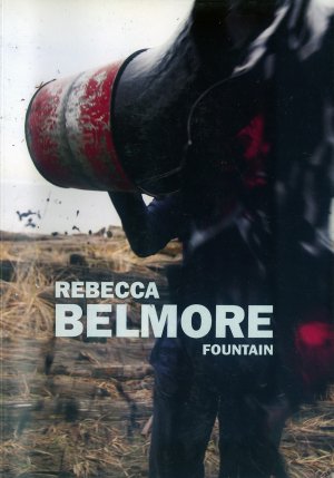 Bildtext: Rebecca Belmore : fountain - Published in conjunction with the 51st Biennale di Venezia 2005 von Jessica Bradley, Rebecca Belmore, Jolene Rickard