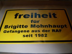 freiheit für Brigitte Mohnhaupt Gefangenen aus der RAF seit 1982 (Plakat, Poster, RAF, Studentenbewegung, KPD)