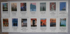 Schönes Konvolut 14 Titel Donna Leon: Mein Venedig. Roman. //Endstation Venedig.(2.)// Venezianische Scharade.(3.)//Vendetta.(4.)// Aqua alta. (5.)//Sanft […]