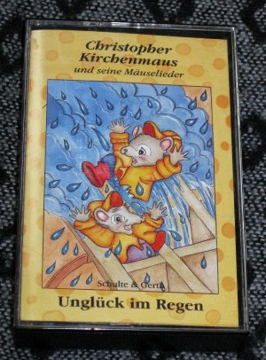 gebrauchtes Hörbuch – Helmut Jost u – Christopher Kirchenmaus und seine Mäuselieder. Unglück im Regen. Audio-Cassette.