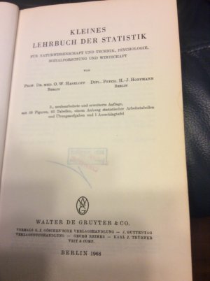 Kleines Lehrbuch der Statistik