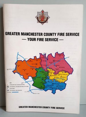 gebrauchtes Buch – Greater Manchester Fire & Civil Defence Authority – Greater Manchester County Fire Service - Your Fire Service - all stations with photos and descriptions um 1990