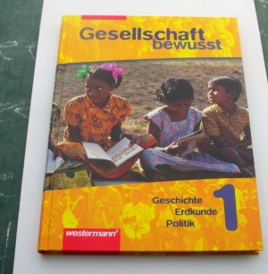 gebrauchtes Buch – Gesellschaft bewusst / Gesellschaft bewusst - Gesellschaftslehre für Gesamtschulen - Gesellschaftslehre für Gesamtschulen / Schülerband 5 / 6