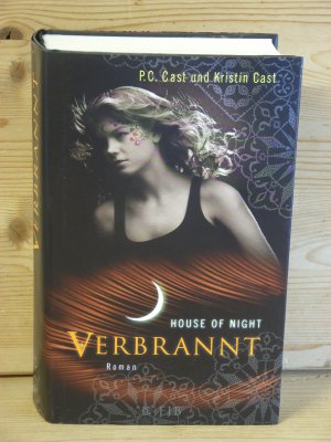 gebrauchtes Buch – Cast, P.C.; Cast – "House of Night - Verbrannt - House of Night 7" Roman