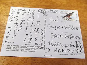 Handgeschriebene farbige Bildpostkarte Bernhards aus Kreta von 1979.