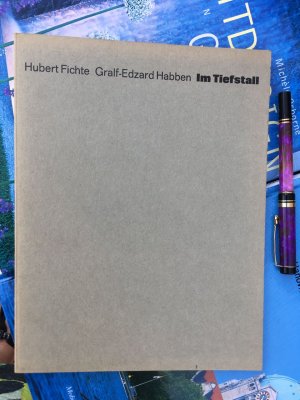 Im Tiefstall. Erzählung. - Mit sieben Grafiken von Gralf-Edzard Habben.