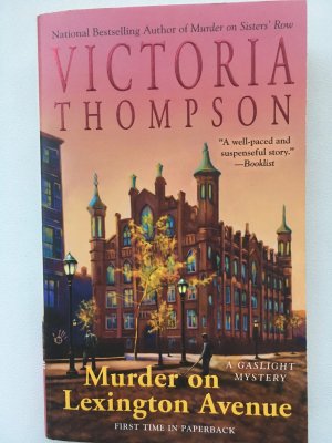 gebrauchtes Buch – Victoria Thompson – Murder on Lexington Avenue A Gaslight Mystery (12)