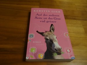 gebrauchtes Buch – Kerstin Gier – Auf der anderen Seite ist das Gras viel grüner