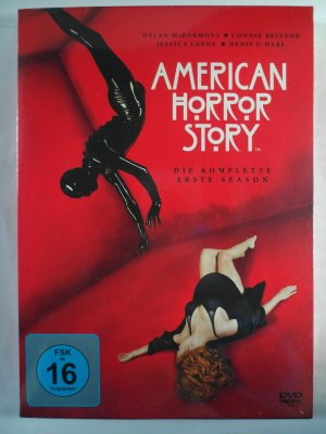 neuer Film – Alfonso Gomez- Rejon – American Horror Story - 1. Season - Dylan McDermott, Jessica Lange - Geister, TV Serie