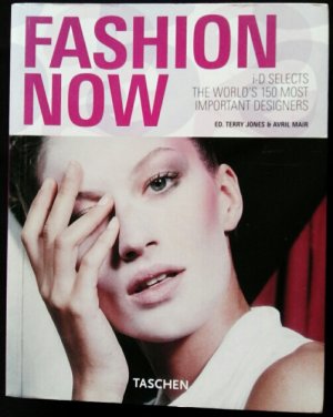 gebrauchtes Buch – Jones, Terry; Mair – Fashion Now