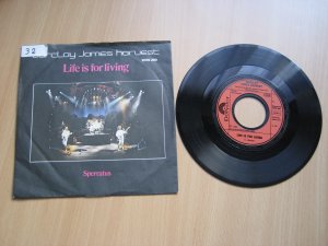 gebrauchter Tonträger – Barclay James Harvest – Life is for living / Sperratus