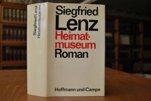 gebrauchtes Buch – Siegfried Lenz – Heimatmuseum. Roman.