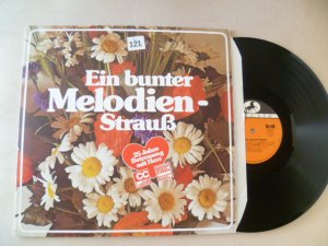 Ein bunter Melodien-Strauß - Titel: Der Jäger aus Kurpfalz, Auf, auf zum fröhlichen Jagen, Amboß Polka, Lustig ist das Zigeunerleben, In Rheinöänder Schritt, Wenn wir erklimmen, Enzian und Edelweiß, Bayerischer Defilermarsch, Joshua Fit The battle, Dos Guitarras, Ballad vor Buggle La Bamba Poéme, Firework Conga, Little Brown Jug.