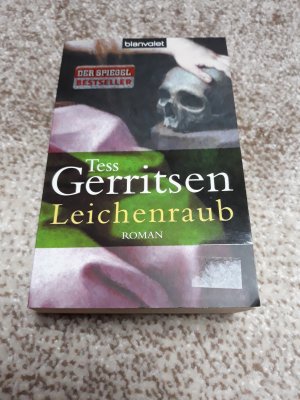 gebrauchtes Buch – Tess Gerritsen – Leichenraub  Mängelexemplar