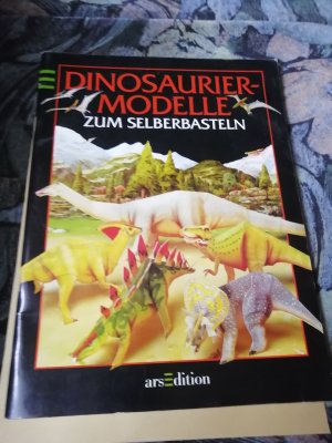 Dinosaurier-Modelle zum selberbasteln