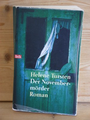 gebrauchtes Buch – Helene Tursten – "Der Novembermörder" Roman