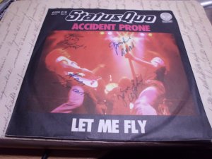 gebrauchter Tonträger – Status Quo – Accident Prone - Let me fly, mit 4 Autogrammen