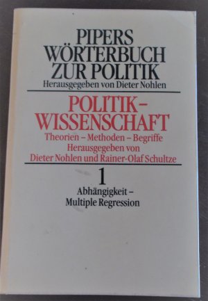 Pipers Wörterbuch zur Politik / Politikwissenschaften (ISBN 0851705146)