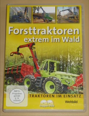 Forsttraktoren extrem im Wald