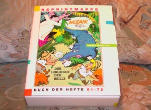 gebrauchtes Buch – Hannes Hegen / Johannes Hegenbarth – Mosaik-Reprintmappe 6 / VI / Hefte Nummer 61, 62, 63, 64, 65, 66, 67, 68, 69, 70, 71 und 72 / Buch/ Nachdruck der Mosaikhefte von 61 bis 72 / 12 Hefte vollständig mit Ringordner und Umkarton / Limitierte Ausgabe von 1997 / Limitierte Nummer = 04217 / Hannes Hegen Johannes Hegenbarth Digedags Buchverlag Junge Welt Tessloff Verlag Mosaik Reprintmappe / Verlagsneu