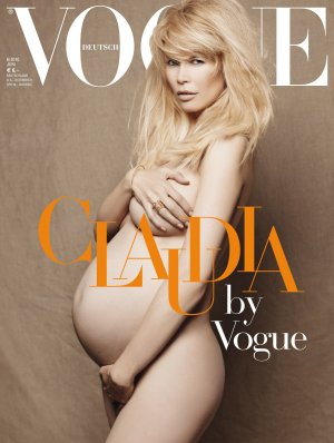 VOGUE Juni 2010. Claudia Schiffer.