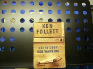 gebrauchtes Buch – Ken Follett – Nacht über den Wassern