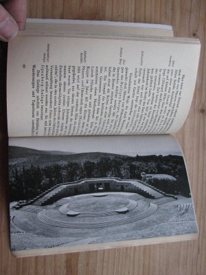 gebrauchtes Buch – Heidelberg. Illustrierter Wegweiser mit zahlreichen Bildern, Stadt-, Schloss- und Umgebungsplan.