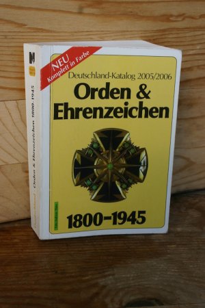 gebrauchtes Buch – Jörg Nimmergut – Deutschland-Katalog Orden & Ehrenzeichen von 1800-1945, mit 1350 Abbildungen in Farbe - Ausgabe 2005/2006