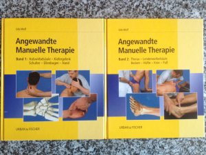 Angewandte Manuelle Therapie. - Band 1 und 2; Band 1: Halswirbelsäule - Kiefergelenk - Schulter - Ellenbogen - Hand. Band 2: Thorax - Lendenwirbelsäule […]