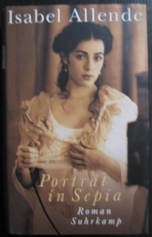 gebrauchtes Buch – Isabel Allende – Porträt in Sepia