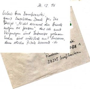 Eigenhändig geschriebene Postkarte, zweiseitig, mit eh. Unterschrift. Berlin, 20.12.96 mit eh. Briefumschlag.