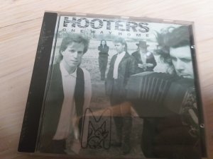 gebrauchter Tonträger – HOOTERS: One Way Home (Rock Klassiker)