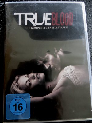 True Blood - Die komplette zweite Staffel; 5 Discs