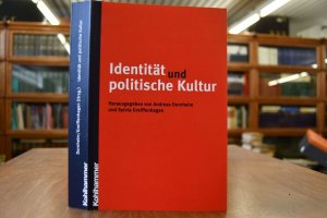 gebrauchtes Buch – Dornheim, Andreas und Hans-Georg Wehling – Identität und politische Kultur. [Hans-Georg Wehling zum Fünfundsechzigsten].