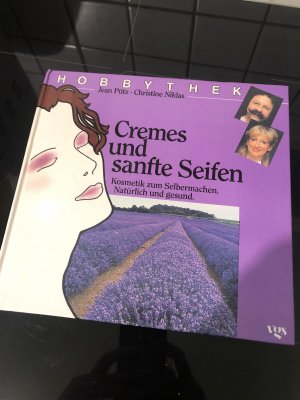 Cremes und sanfte Seifen